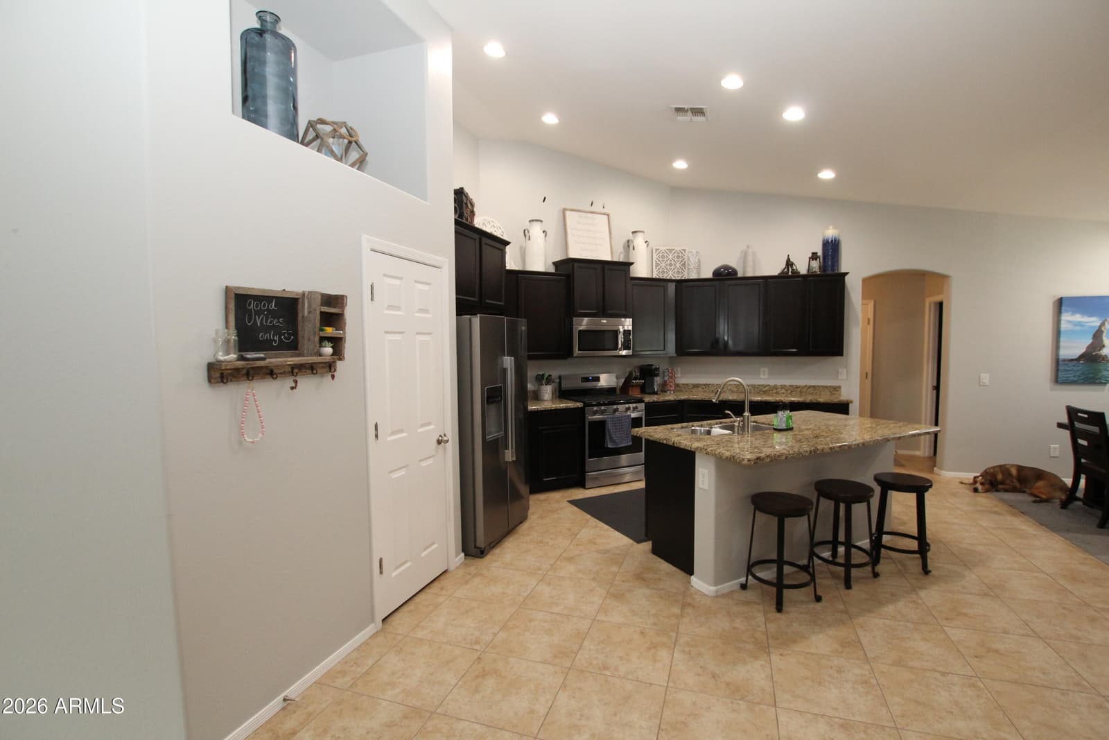 7621 W PECK Drive, Glendale, AZ 85303 — photo 14 of 52