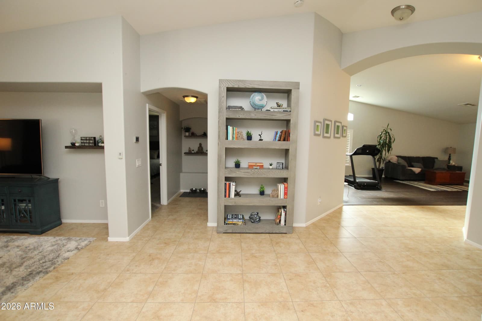 7621 W PECK Drive, Glendale, AZ 85303 — photo 18 of 52
