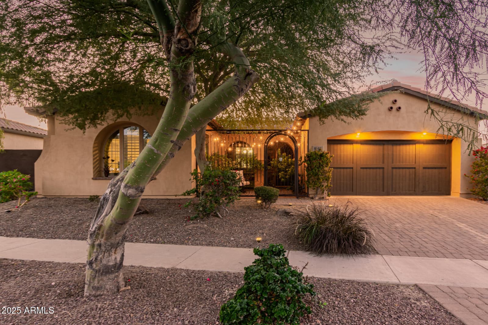 9108 S 15TH Way, Phoenix, AZ 85042 — photo 5 of 44