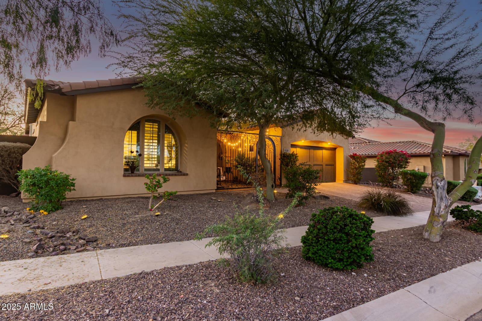 9108 S 15TH Way, Phoenix, AZ 85042 — photo 2 of 44