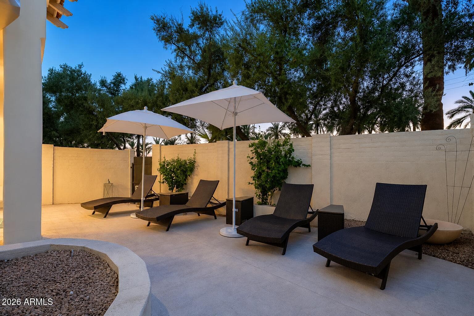 4552 N 52ND Place, Phoenix, AZ 85018 — photo 4 of 20