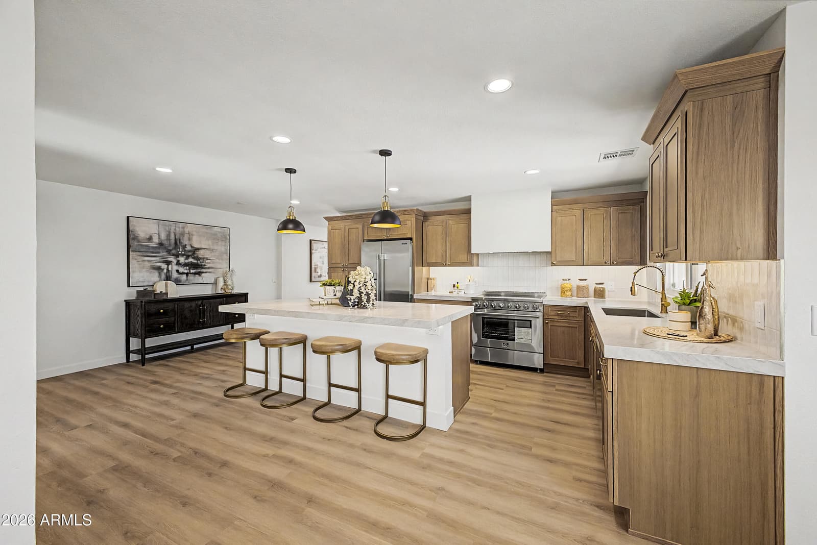 4916 W GROVERS Avenue, Glendale, AZ 85308