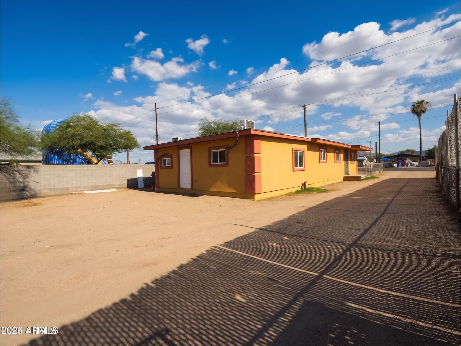 742 W BROADWAY Road, Phoenix, AZ 85041 — photo 10 of 19