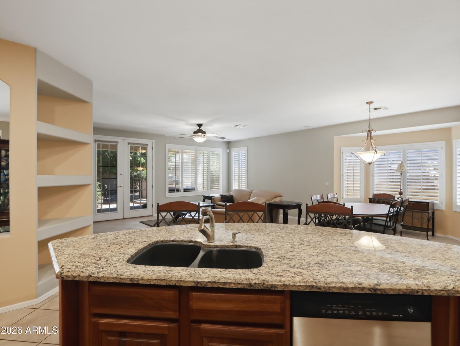 6216 W HEDGEHOG Place, Phoenix, AZ 85083 — photo 7 of 38