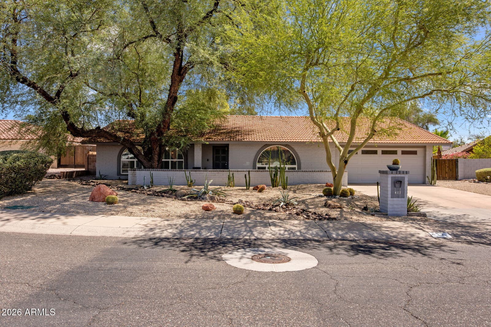 417 E BECK Lane, Phoenix, AZ 85022 — photo 2 of 30