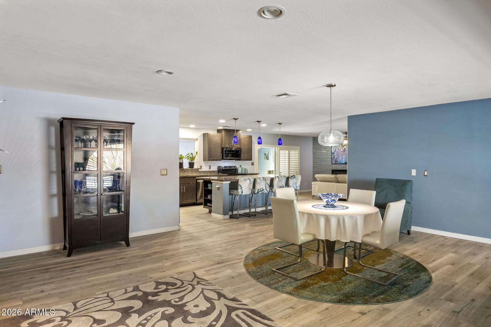 417 E BECK Lane, Phoenix, AZ 85022 — photo 5 of 30