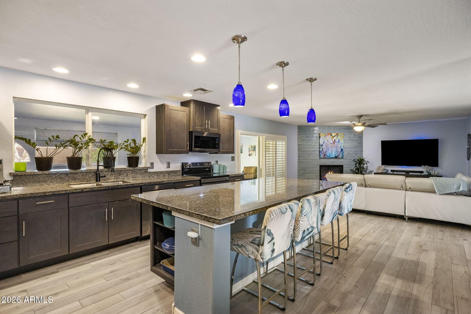 417 E BECK Lane, Phoenix, AZ 85022 — photo 1 of 30