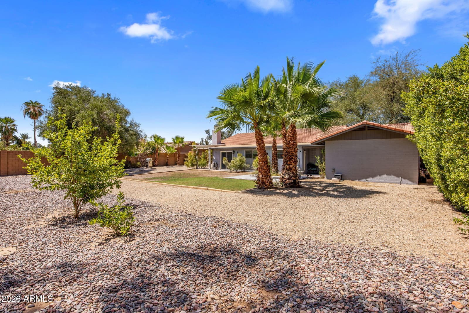 417 E BECK Lane, Phoenix, AZ 85022 — photo 4 of 30