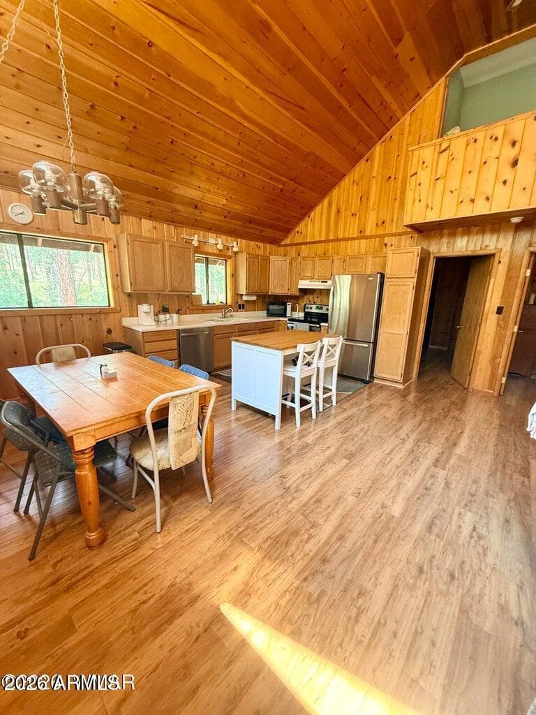 70 COUNTY ROAD 2266, Alpine, AZ 85920 — photo 8 of 37