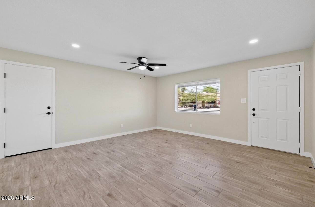 11810 S COCONINO Street, Phoenix, AZ 85044 — photo 9 of 32
