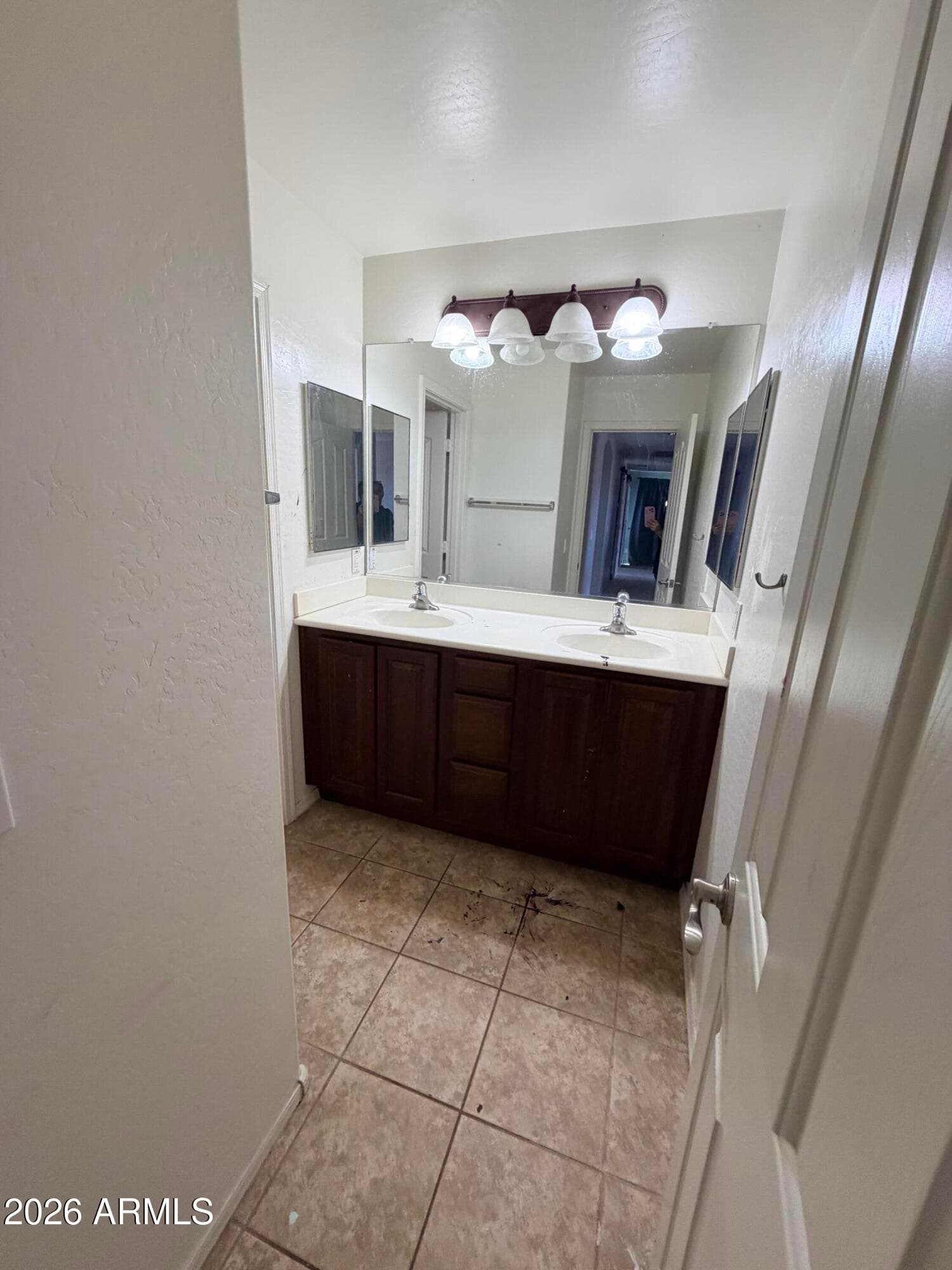 7038 W BEVERLY Road W, Laveen, AZ 85339 — photo 19 of 46