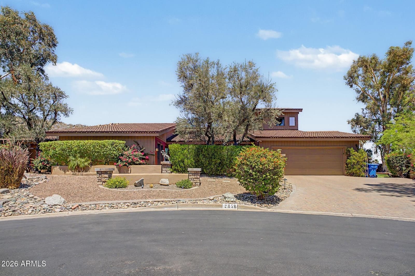 2356 E CHERYL Drive, Phoenix, AZ 85028 — photo 2 of 59