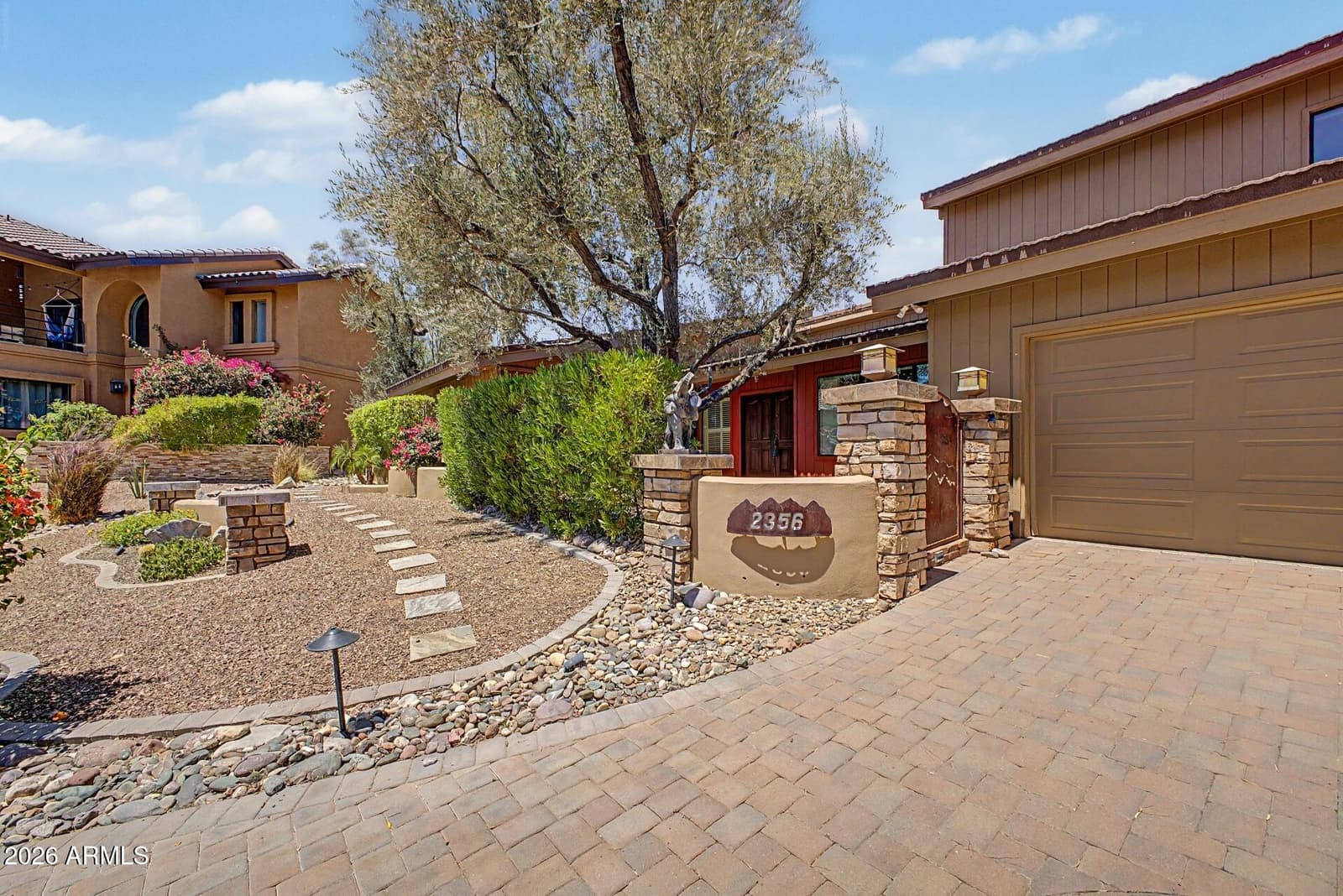 2356 E CHERYL Drive, Phoenix, AZ 85028 — photo 8 of 59