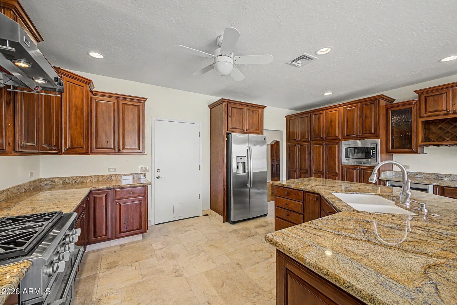 2356 E CHERYL Drive, Phoenix, AZ 85028 — photo 14 of 59