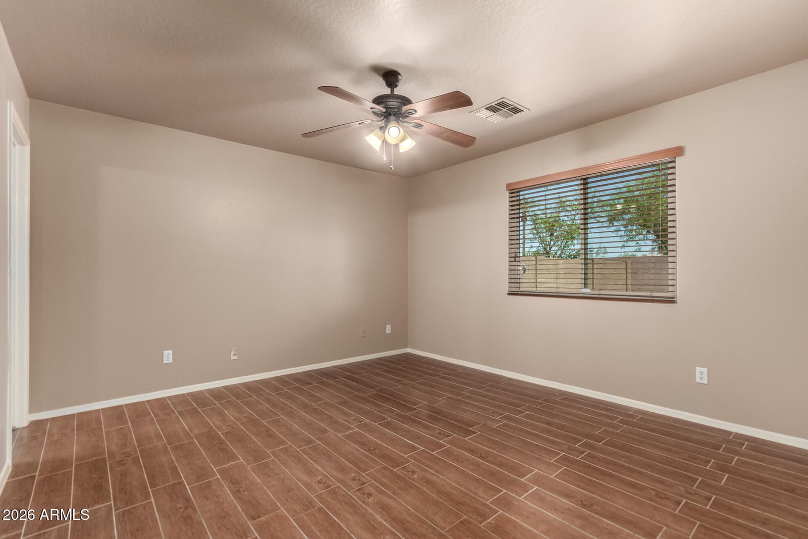 7917 W NAPOLI Street, Phoenix, AZ 85043 — photo 6 of 16