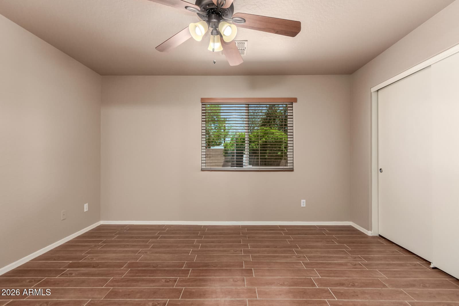 7917 W NAPOLI Street, Phoenix, AZ 85043 — photo 8 of 16