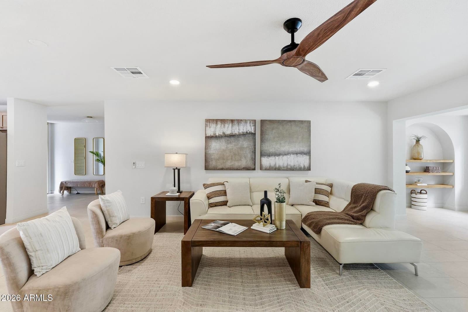524 W HARMONT Drive, Phoenix, AZ 85021 — photo 10 of 46