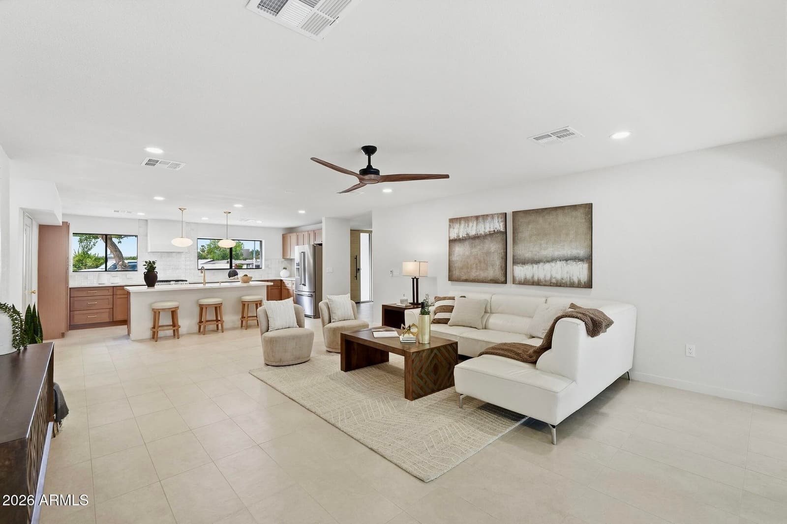 524 W HARMONT Drive, Phoenix, AZ 85021 — photo 11 of 46