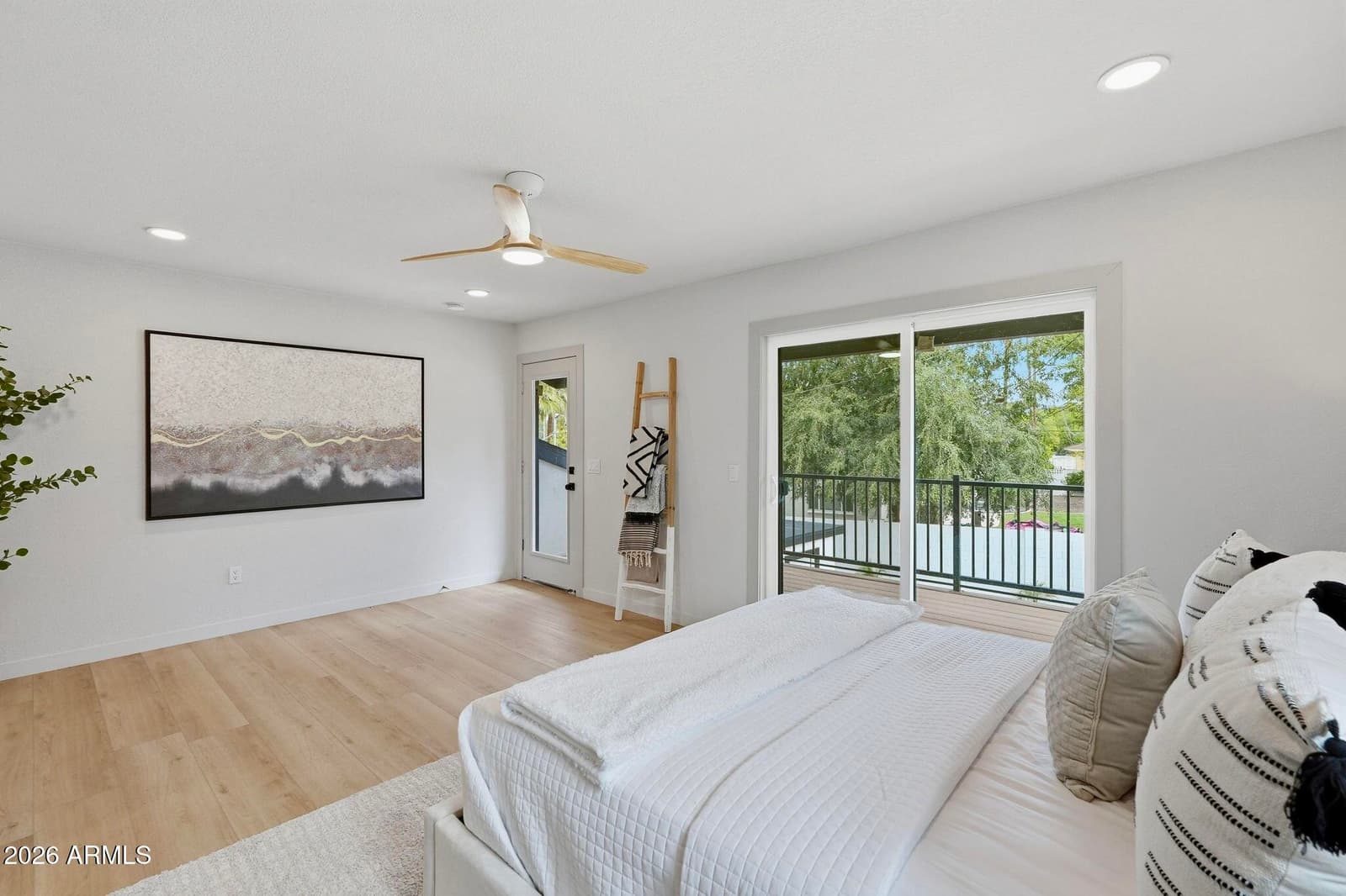 524 W HARMONT Drive, Phoenix, AZ 85021 — photo 30 of 46