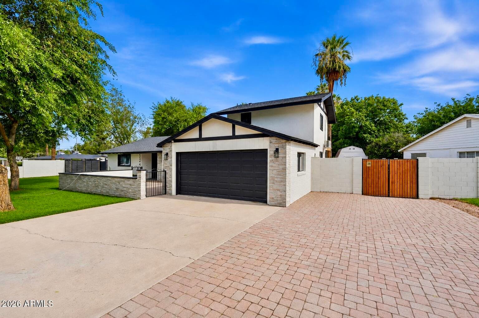 524 W HARMONT Drive, Phoenix, AZ 85021 — photo 3 of 46