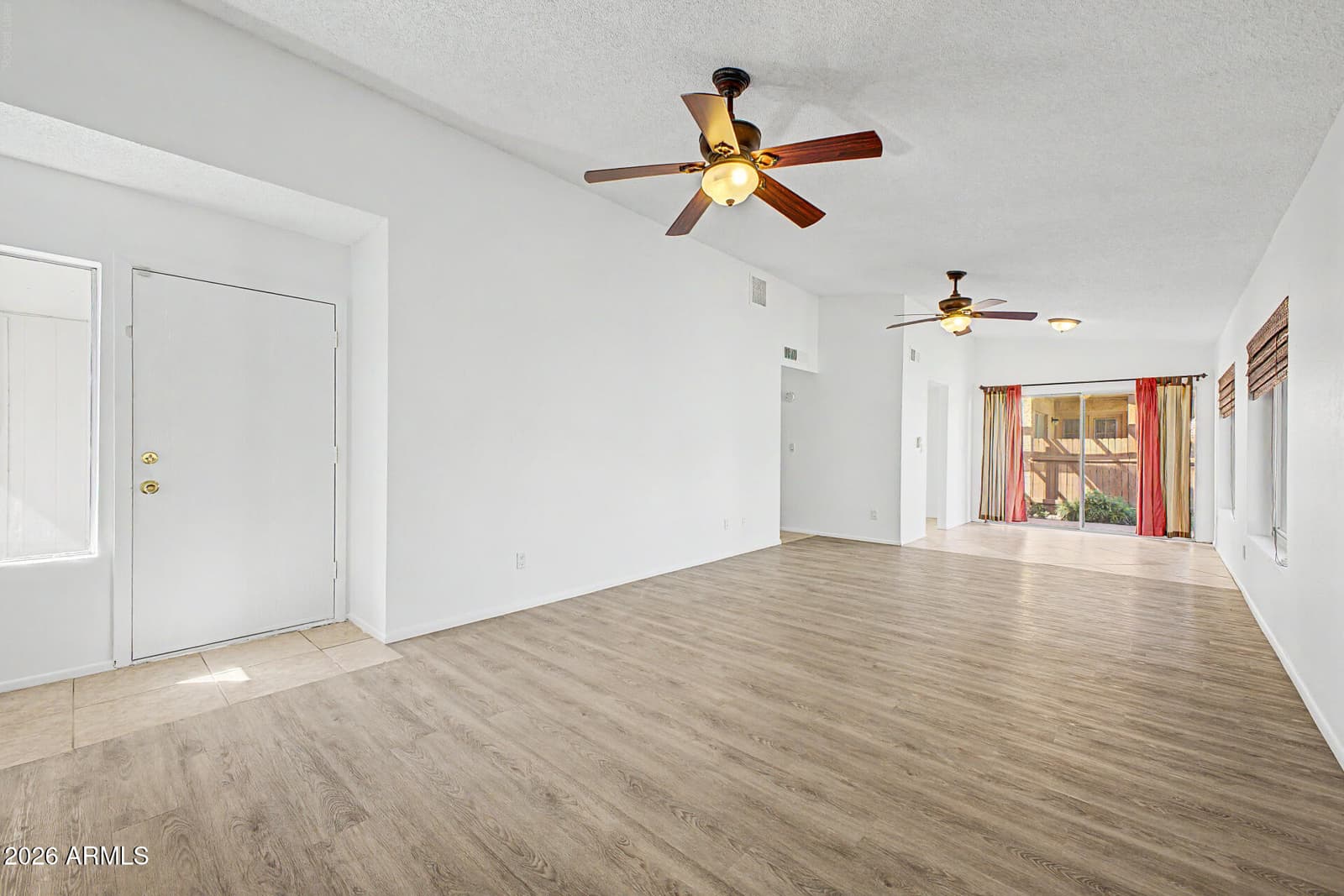14815 N 25TH Drive 5, Phoenix, AZ 85023 — photo 4 of 29
