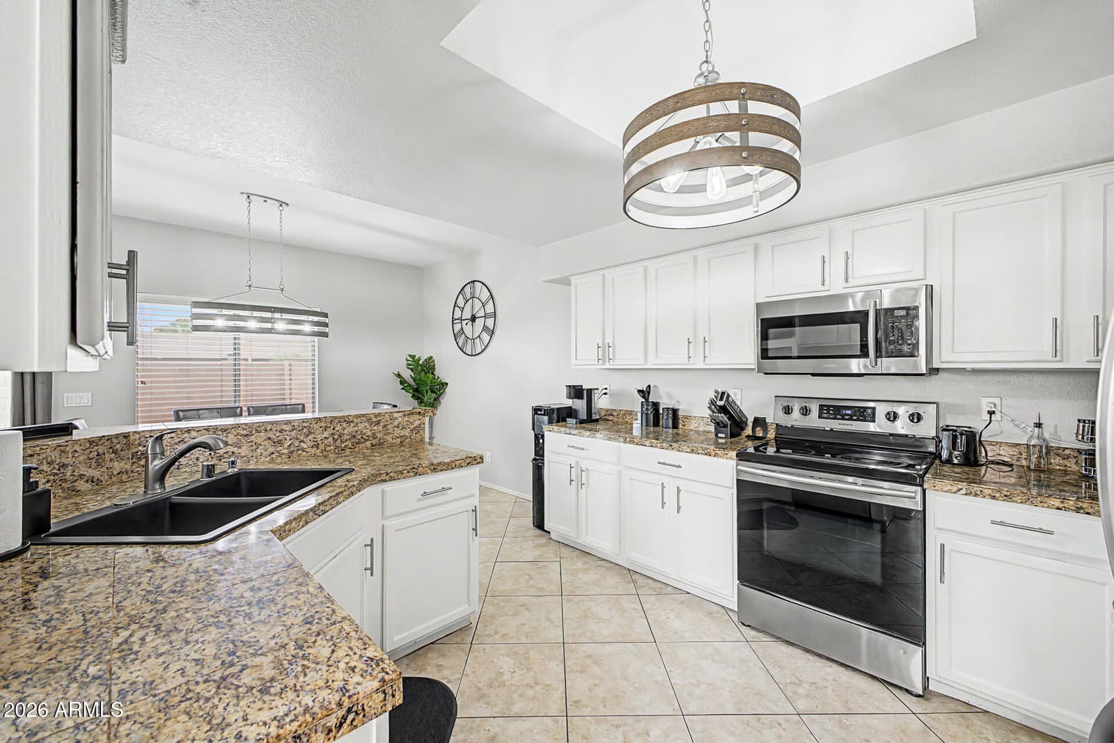 8361 W SALTER Drive, Peoria, AZ 85382 — photo 4 of 36