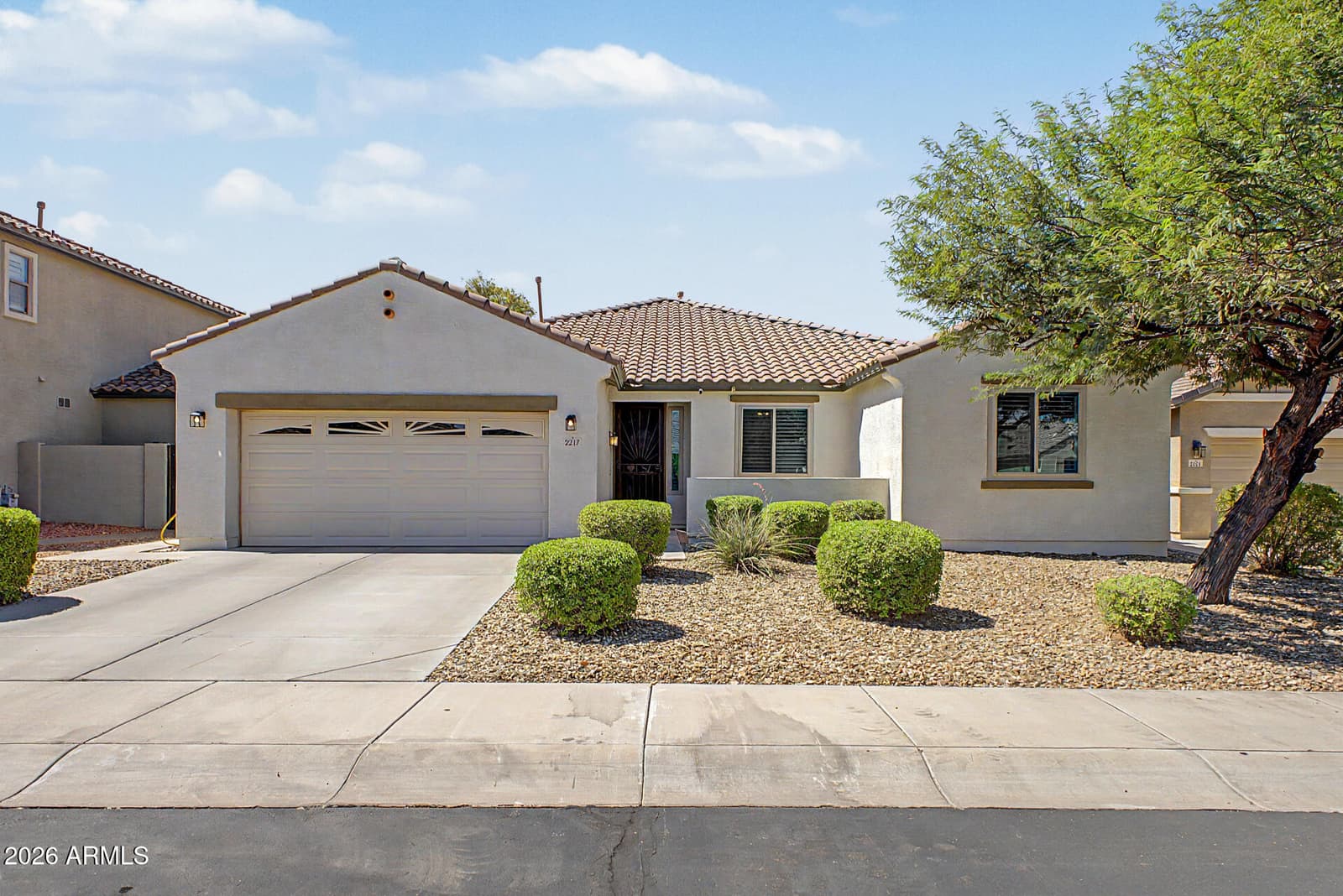 2217 W ALICIA Drive, Phoenix, AZ 85041 — photo 5 of 47