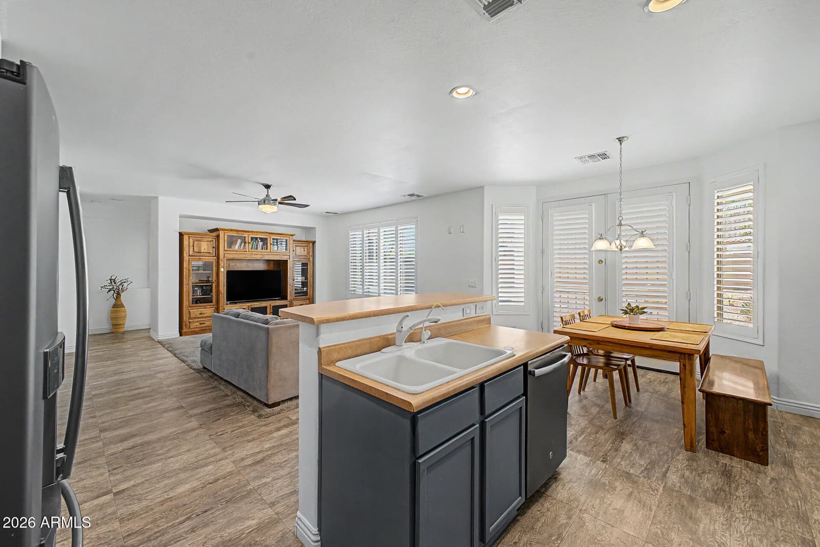 2217 W ALICIA Drive, Phoenix, AZ 85041 — photo 13 of 47