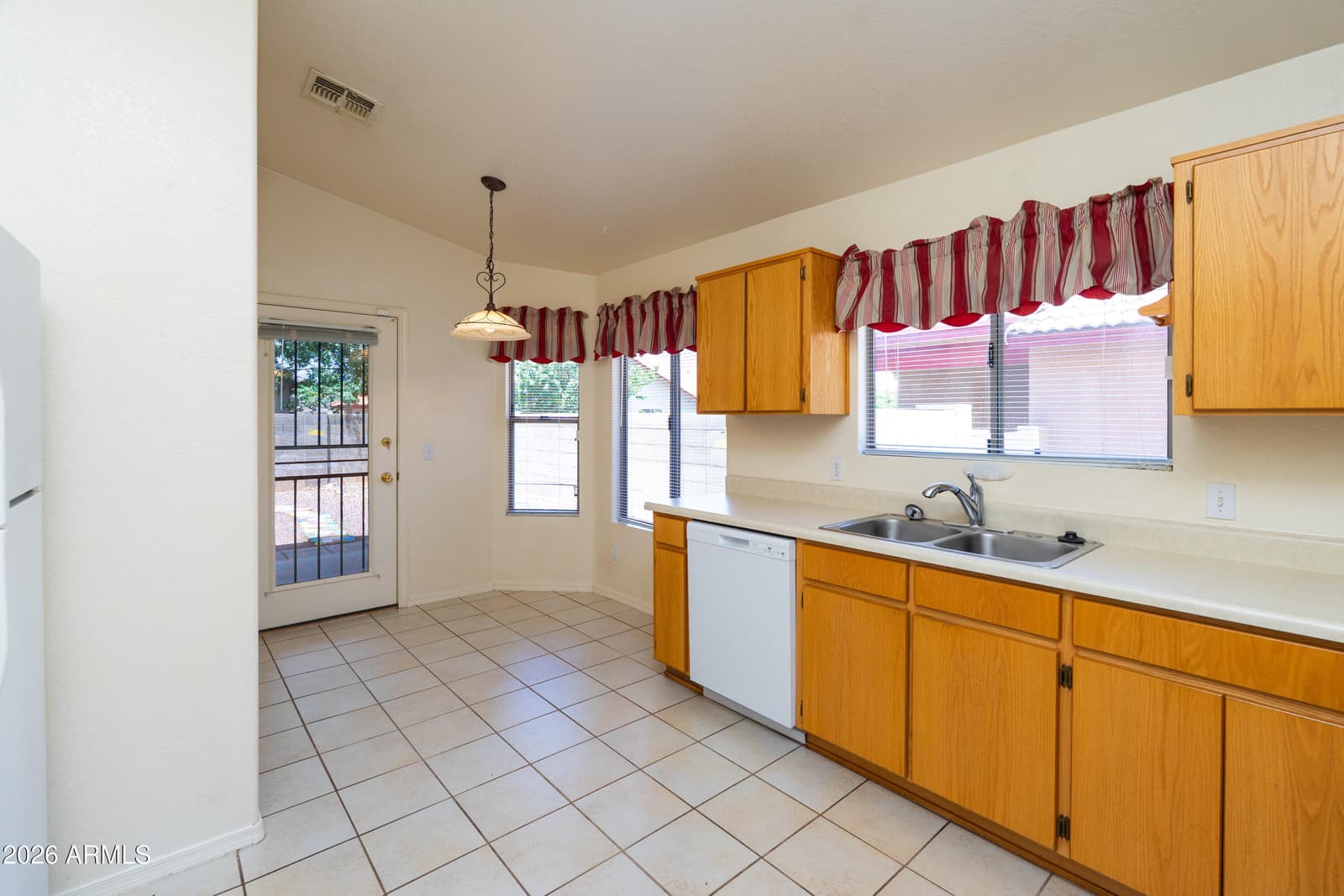 4663 Calle Chico, Sierra Vista, AZ 85635 — photo 15 of 45