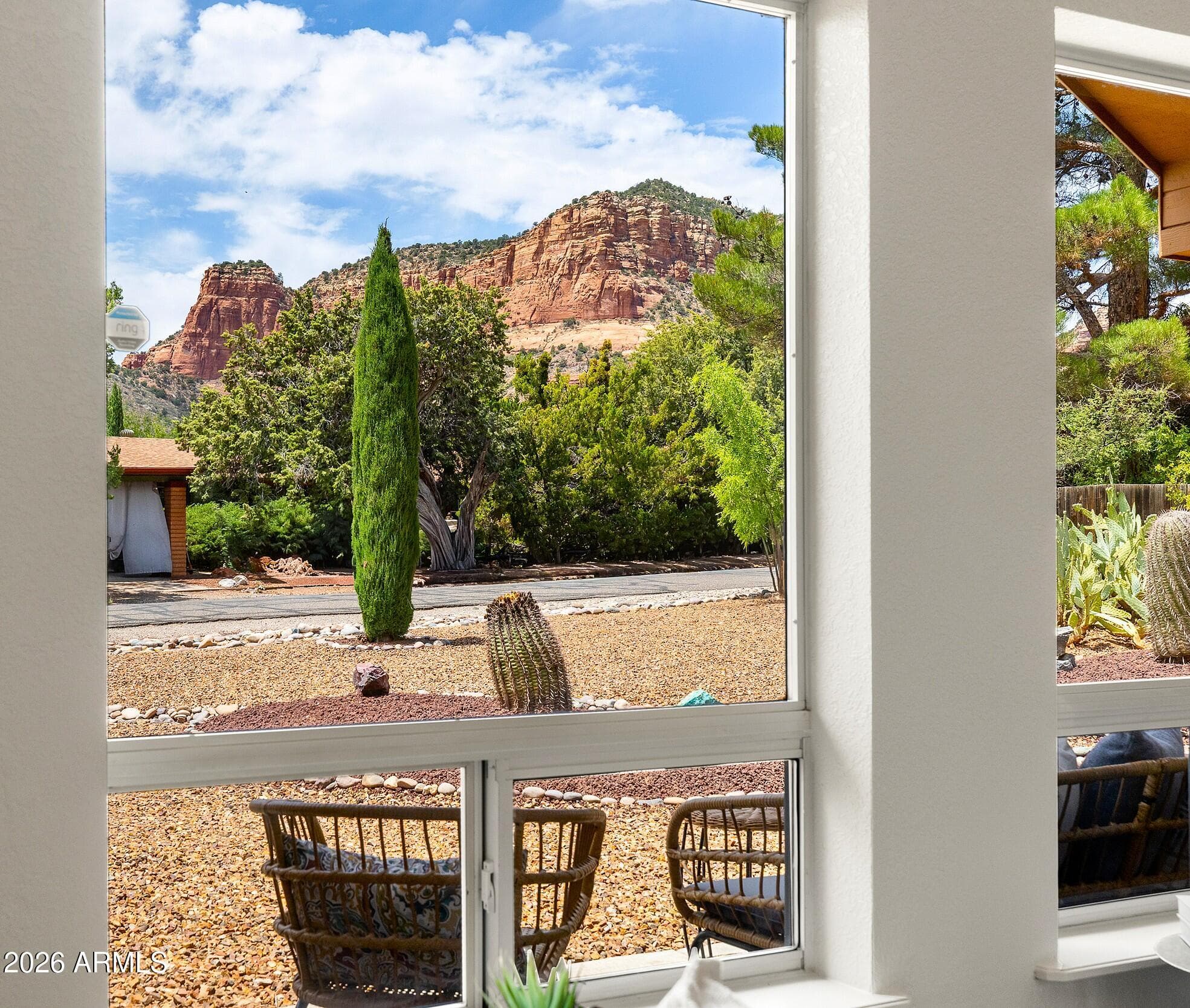 230 COCHISE Drive, Sedona, AZ 86351 — photo 6 of 37