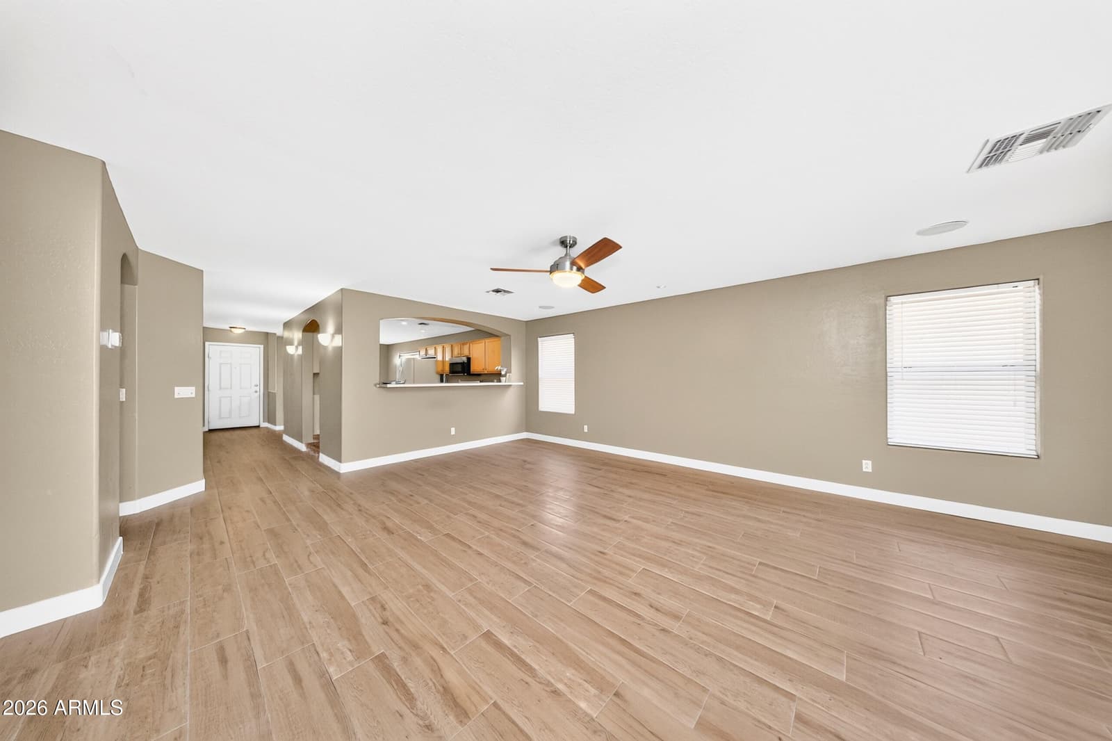 6632 S 18TH Drive, Phoenix, AZ 85041 — photo 12 of 34