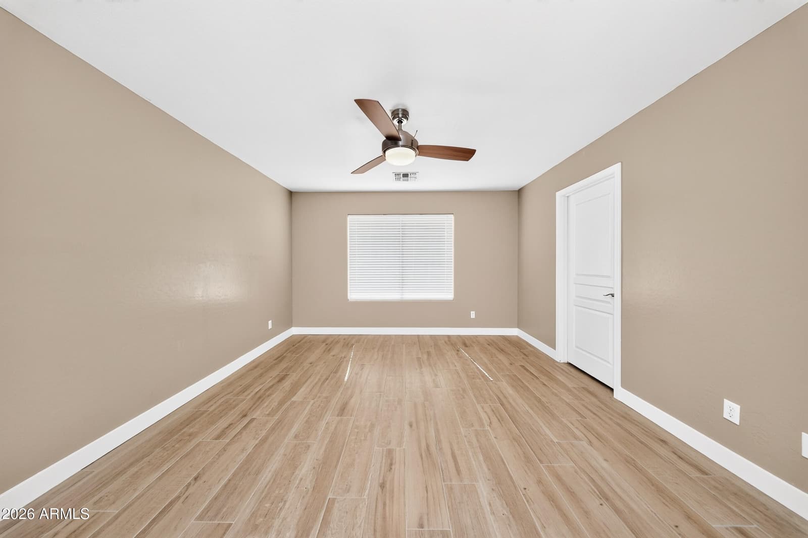 6632 S 18TH Drive, Phoenix, AZ 85041 — photo 13 of 34