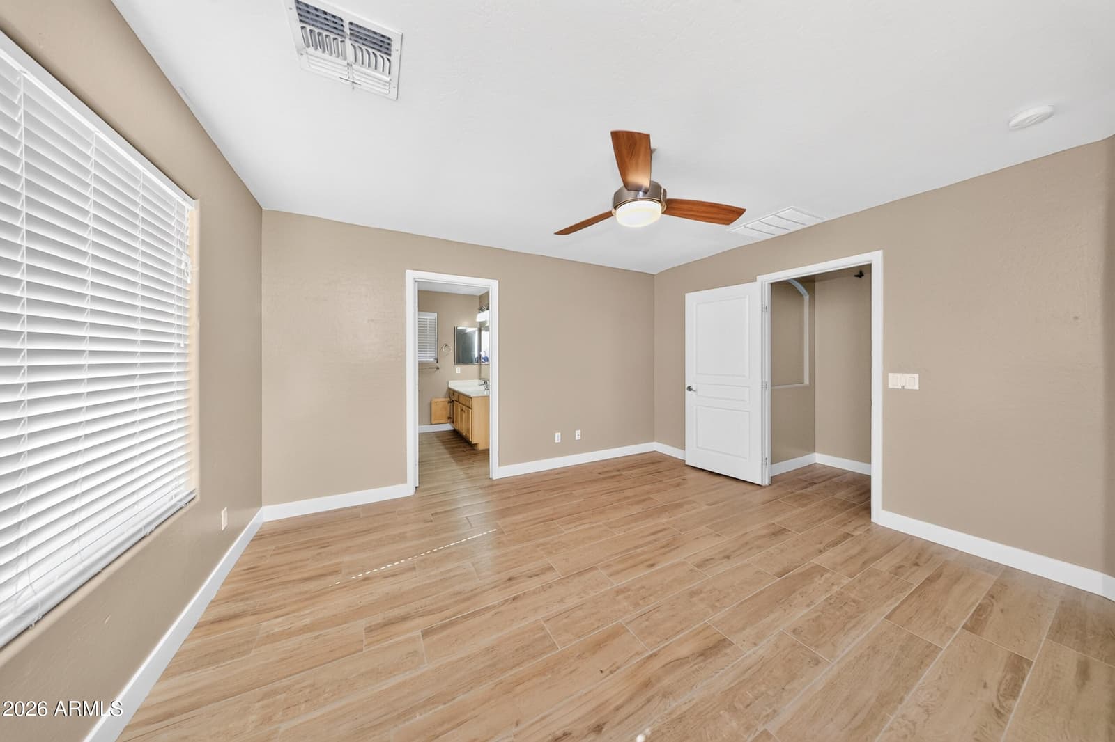6632 S 18TH Drive, Phoenix, AZ 85041 — photo 14 of 34