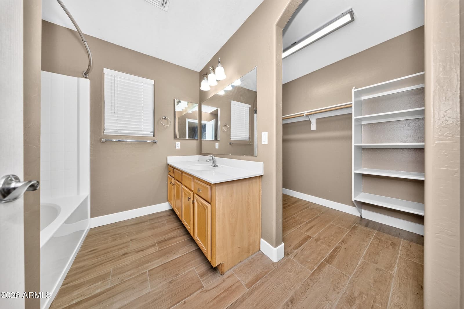 6632 S 18TH Drive, Phoenix, AZ 85041 — photo 15 of 34