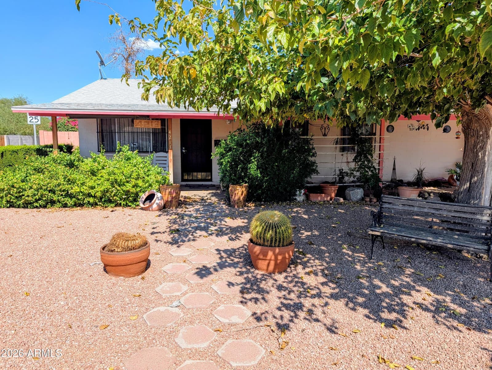 4213 N 73RD Lane, Phoenix, AZ 85033 — photo 4 of 26