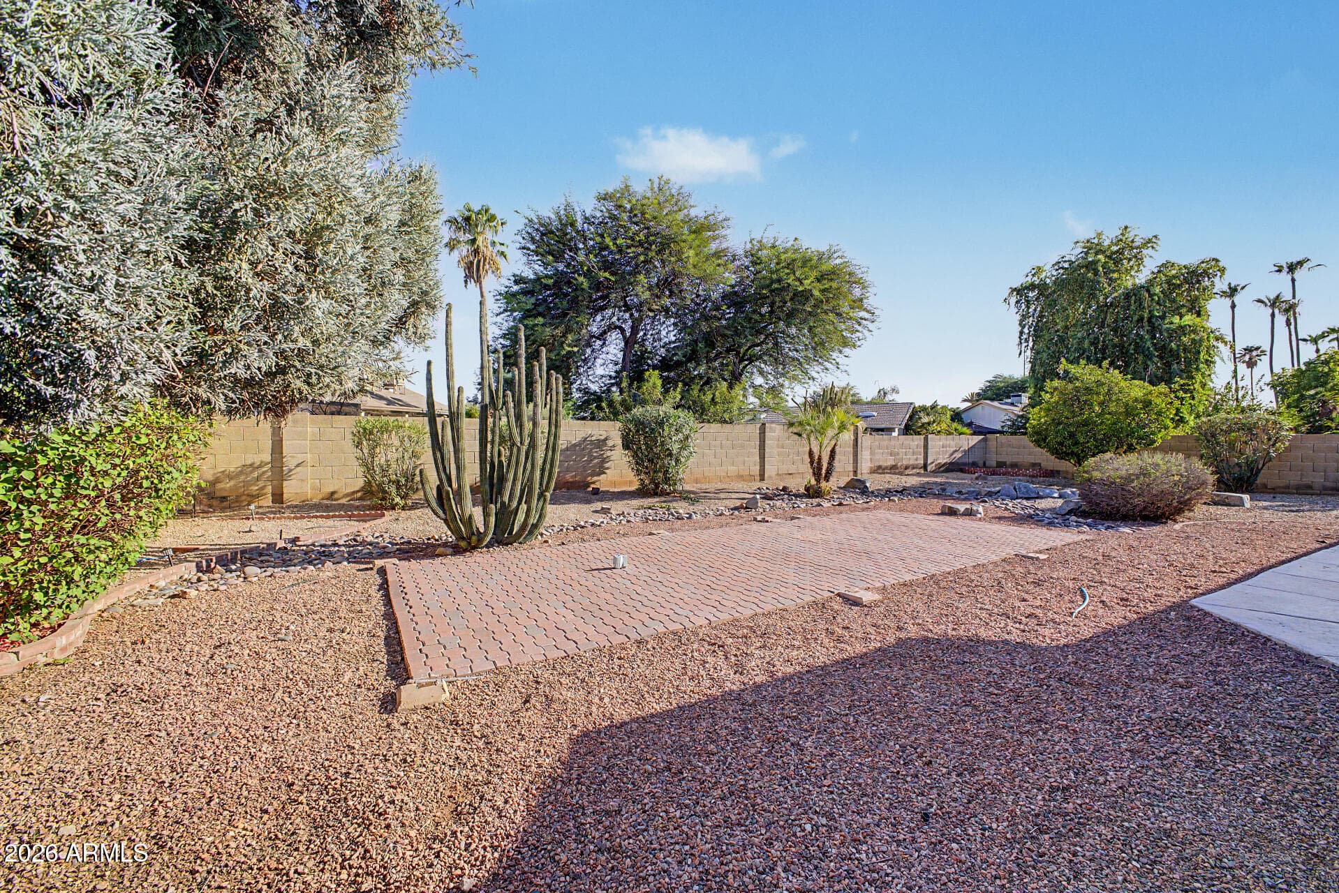 807 E AIRE LIBRE Avenue, Phoenix, AZ 85022 — photo 29 of 41