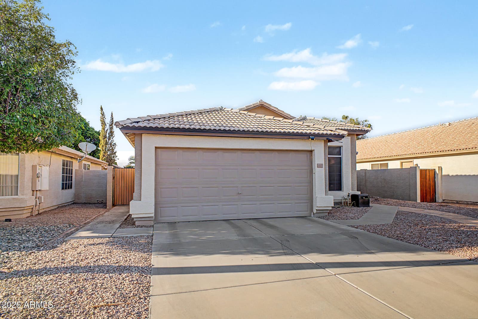 1044 W HEATHER Avenue, Gilbert, AZ 85233 — photo 3 of 26