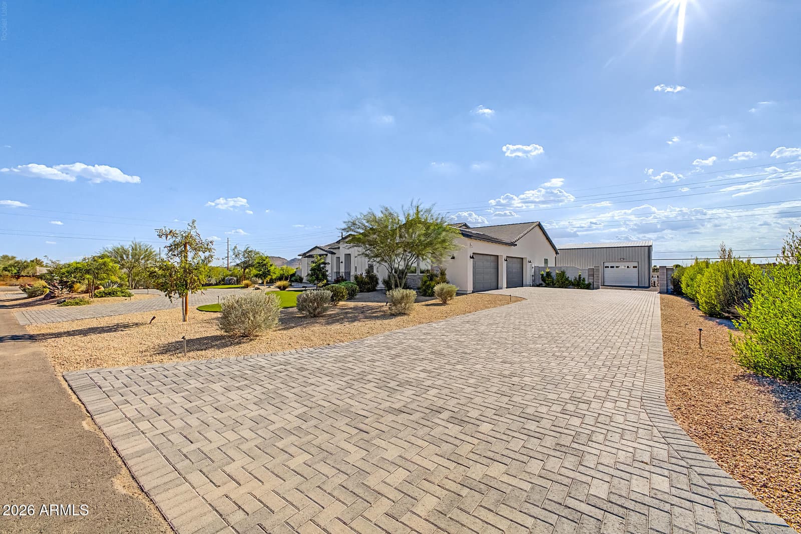 39012 N 6TH Drive, Phoenix, AZ 85086 — photo 4 of 52