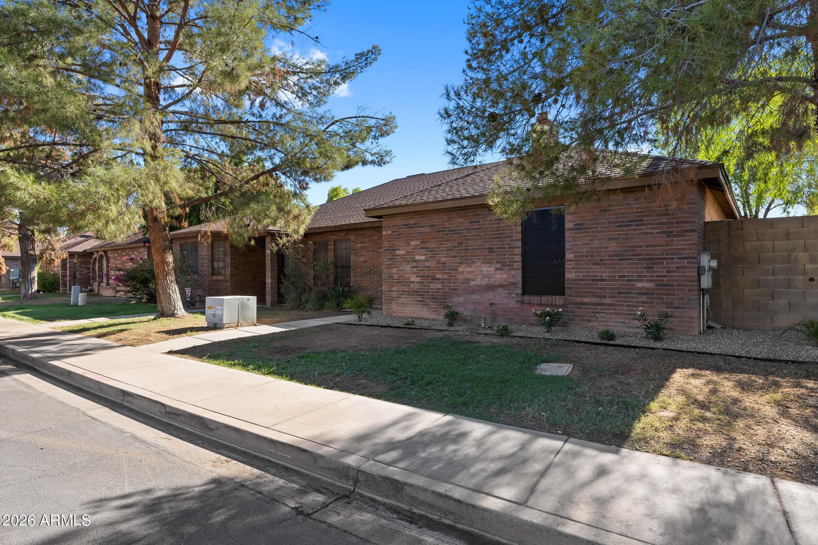 48 N Colonial Drive, Gilbert, AZ 85234 — photo 2 of 37