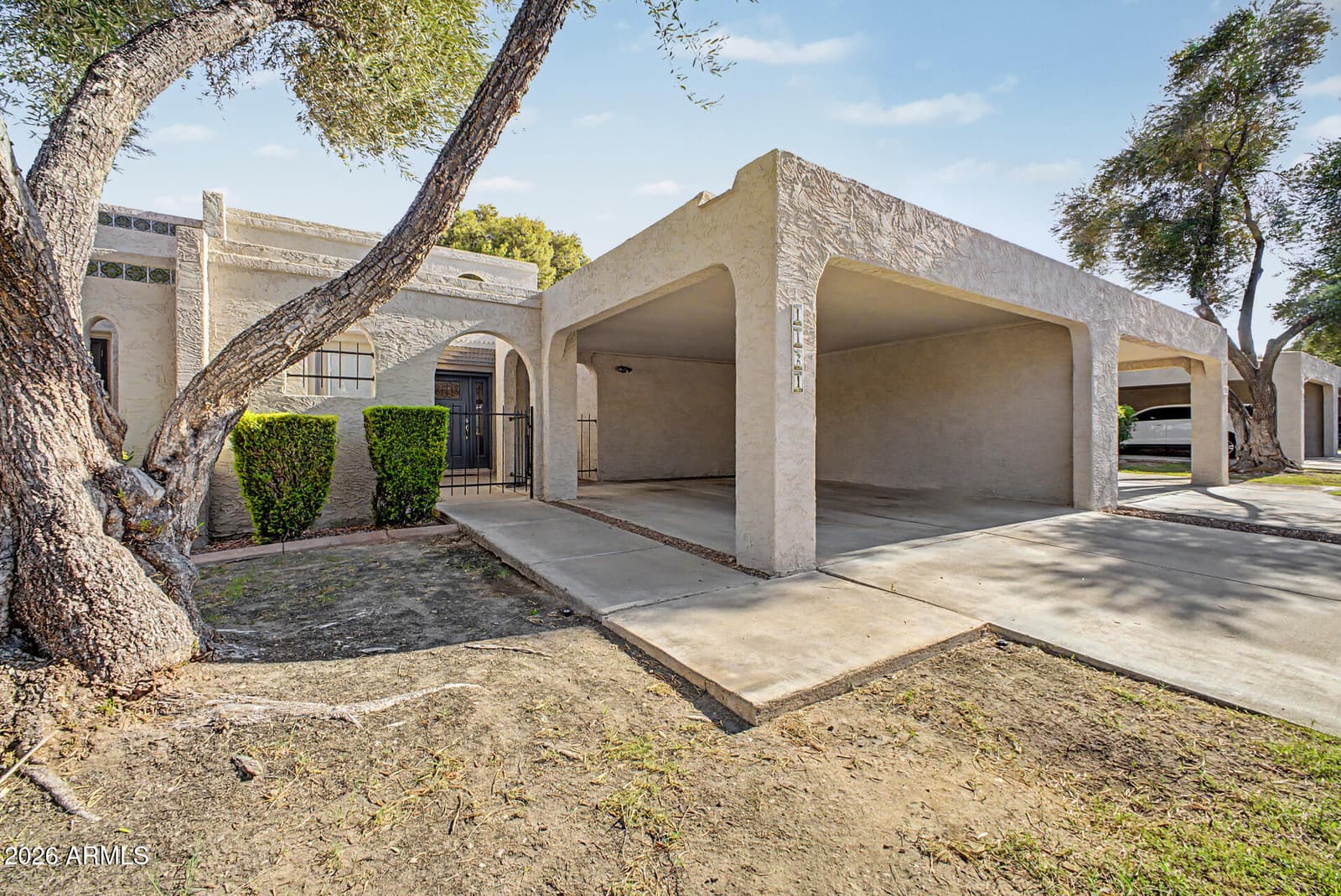 1121 E COCHISE Drive, Phoenix, AZ 85020 — photo 1 of 37