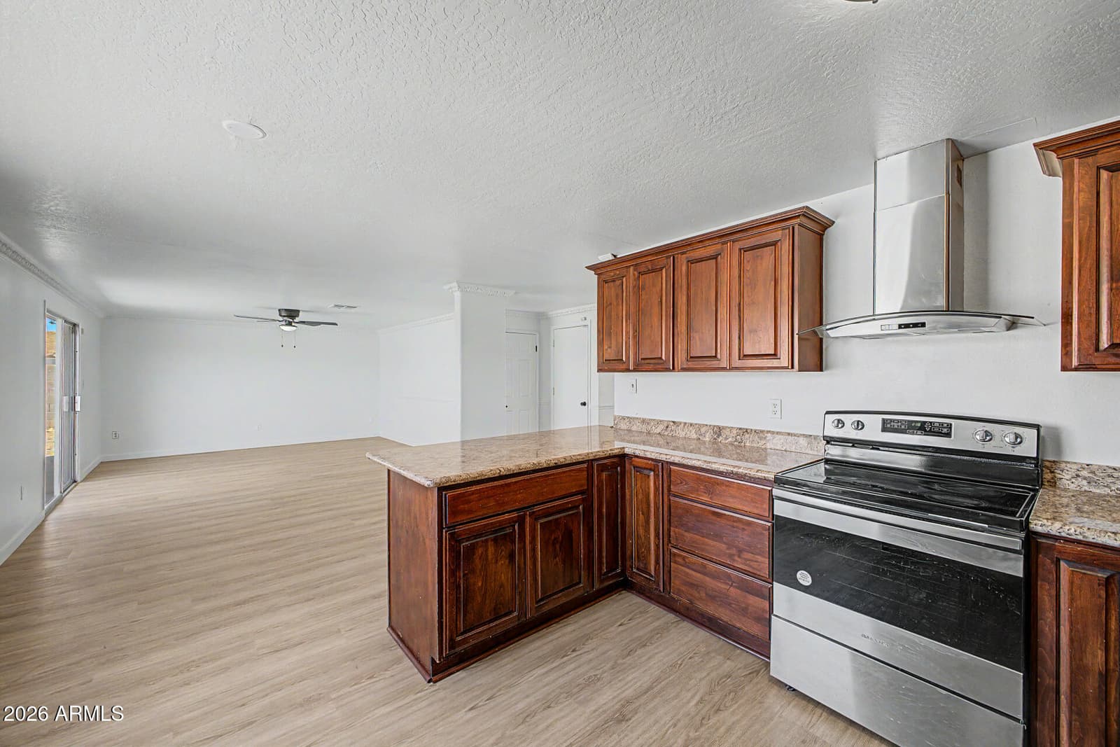 6142 W CYPRESS Street, Phoenix, AZ 85035 — photo 13 of 32