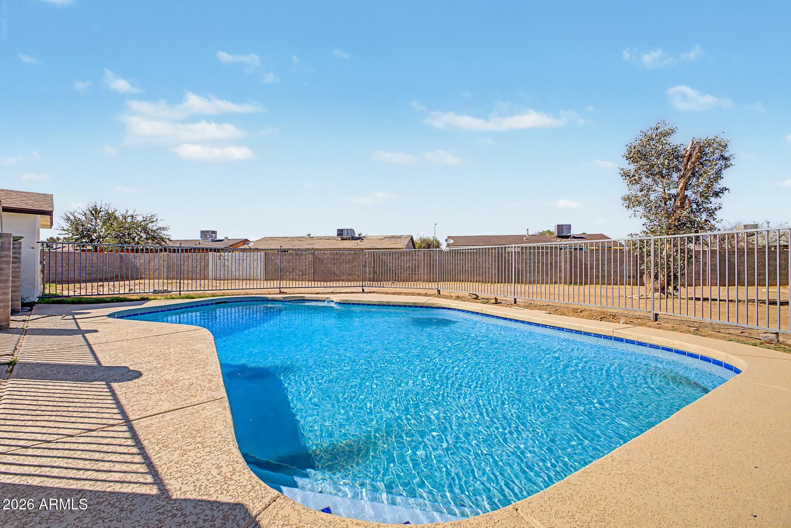 6142 W CYPRESS Street, Phoenix, AZ 85035 — photo 3 of 32
