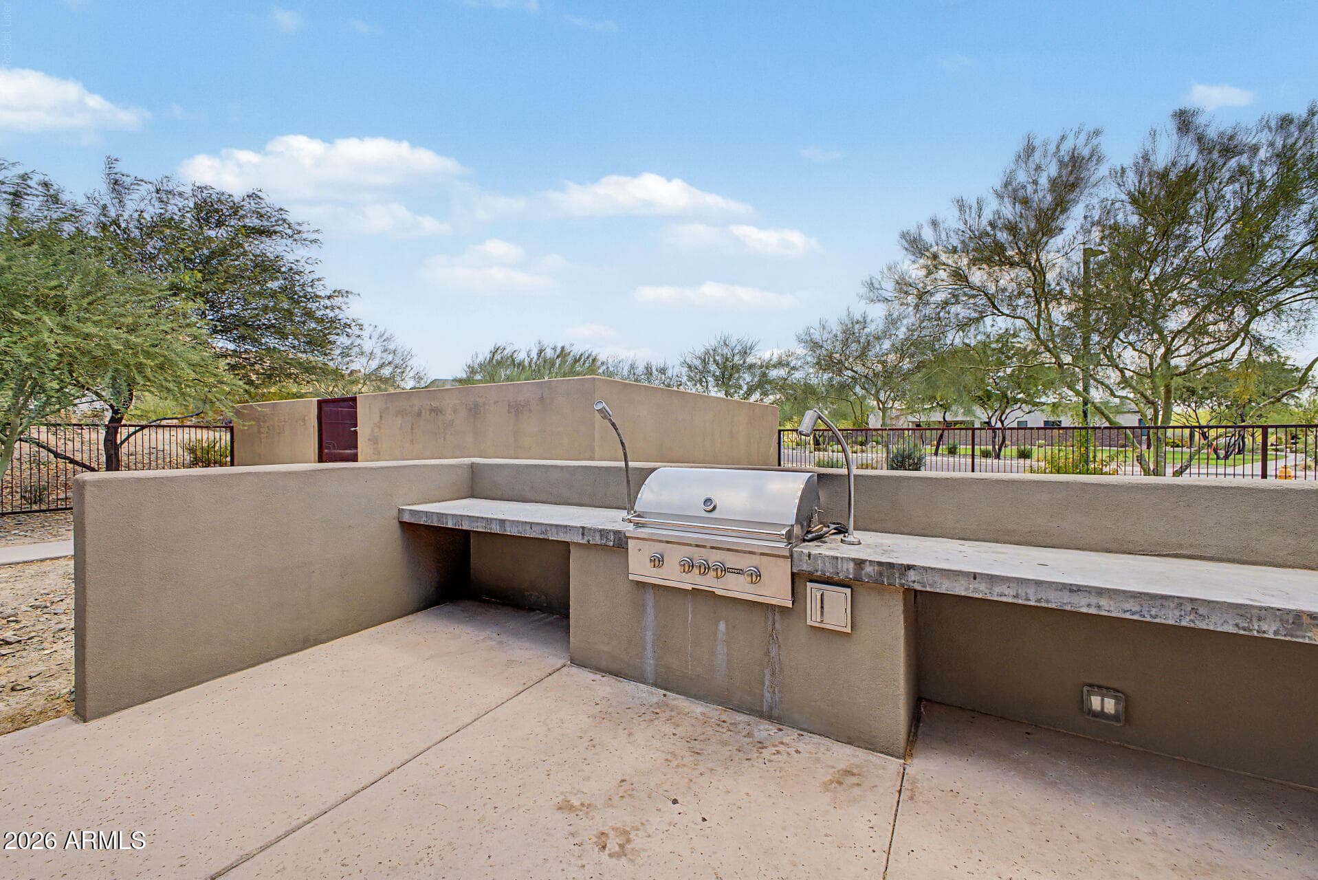 1122 E MONTE Way, Phoenix, AZ 85042 — photo 37 of 47