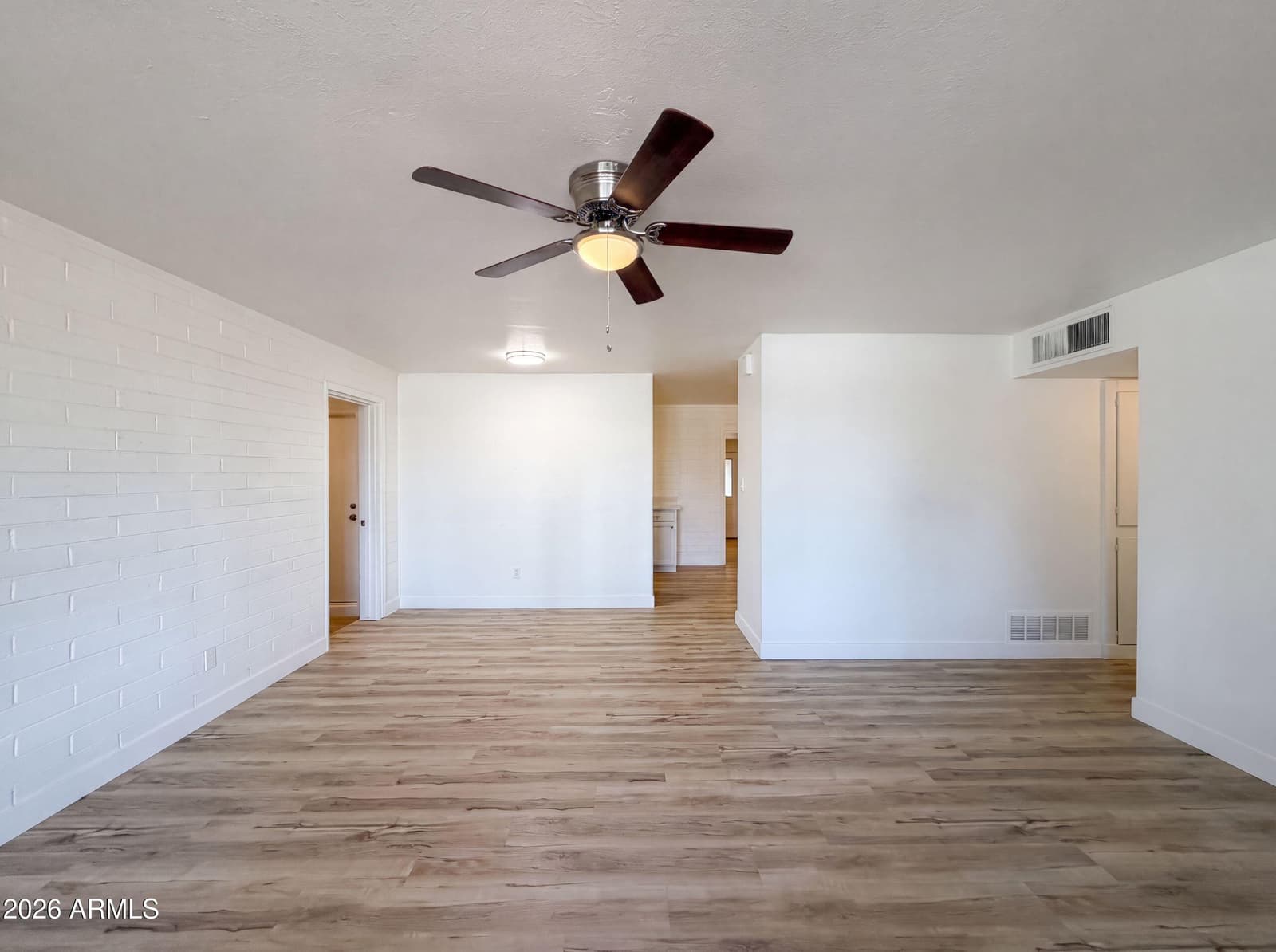 3132 W BETHANY HOME Road, Phoenix, AZ 85017 — photo 3 of 20