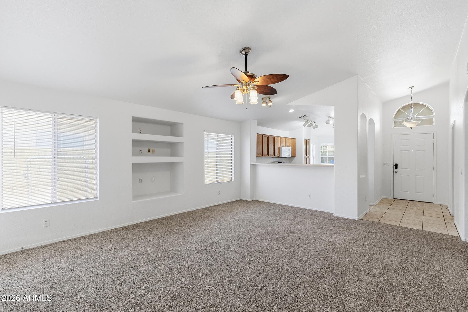 8950 W HOLLY Street, Phoenix, AZ 85037 — photo 9 of 31