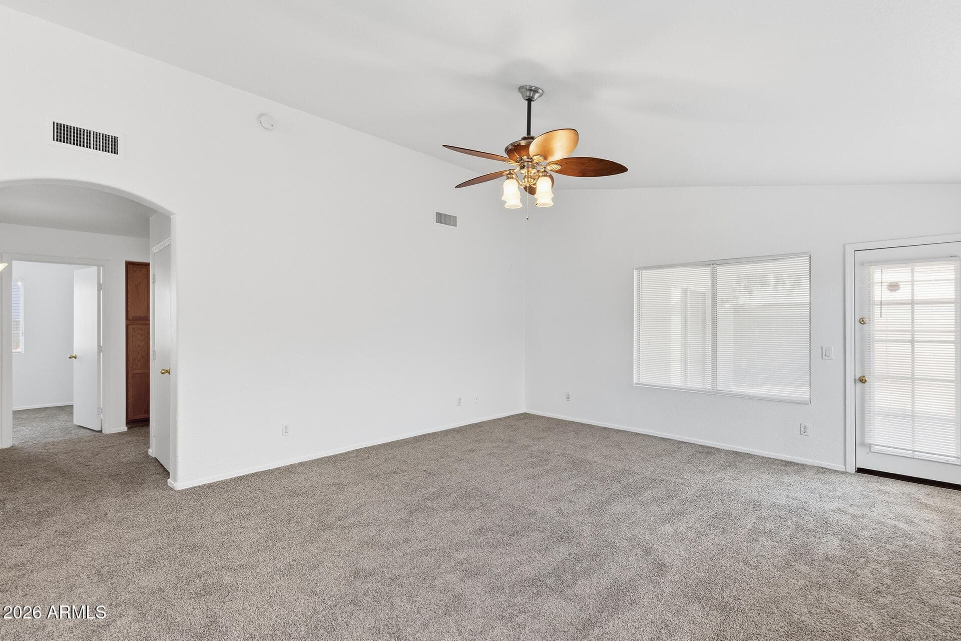 8950 W HOLLY Street, Phoenix, AZ 85037 — photo 10 of 31