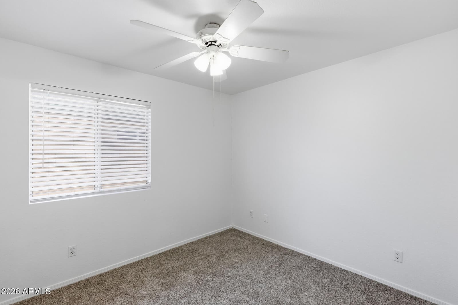 8950 W HOLLY Street, Phoenix, AZ 85037 — photo 13 of 31