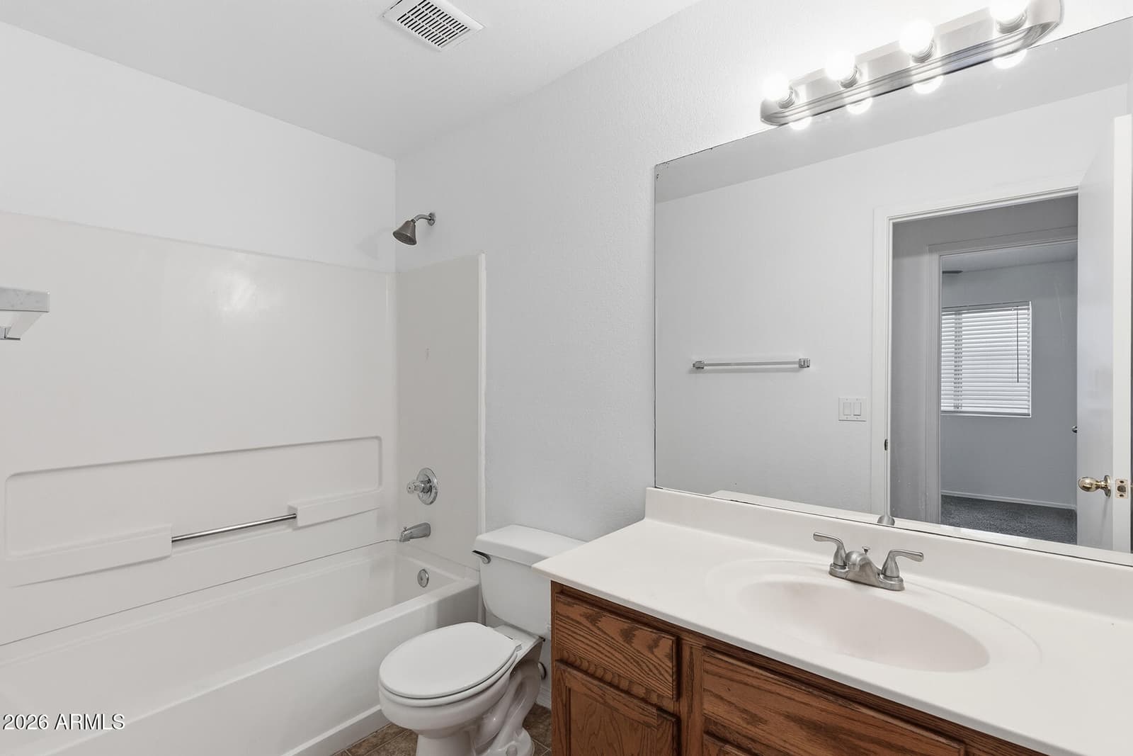 8950 W HOLLY Street, Phoenix, AZ 85037 — photo 14 of 31