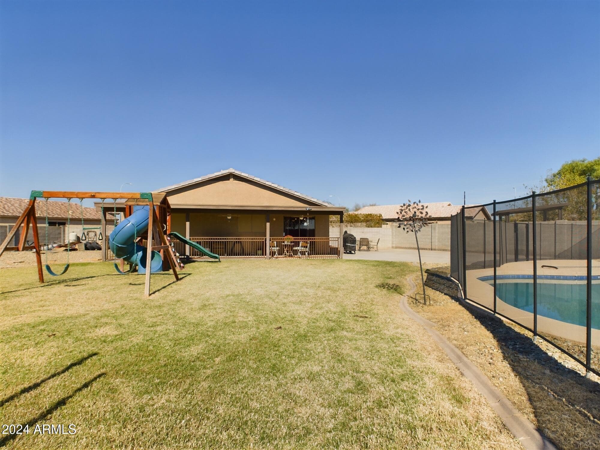 8735 W ROYAL PALM Road, Peoria, AZ 85345 — photo 14 of 17