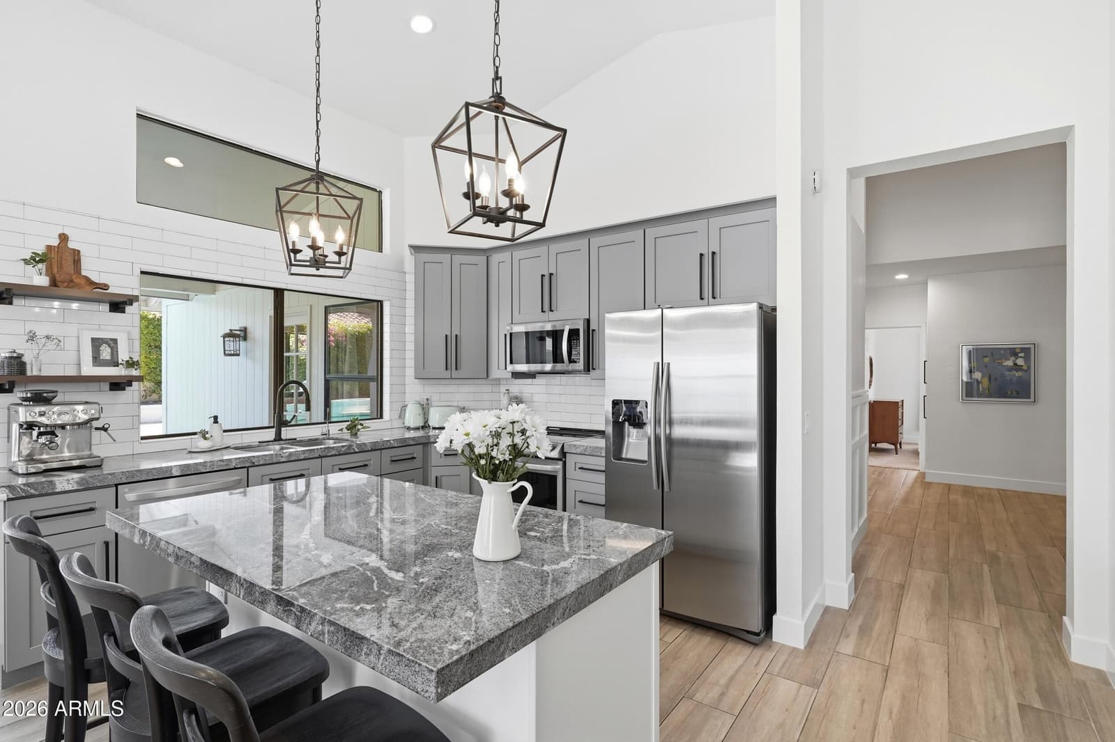 9834 E DREYFUS Avenue, Scottsdale, AZ 85260 — photo 5 of 45